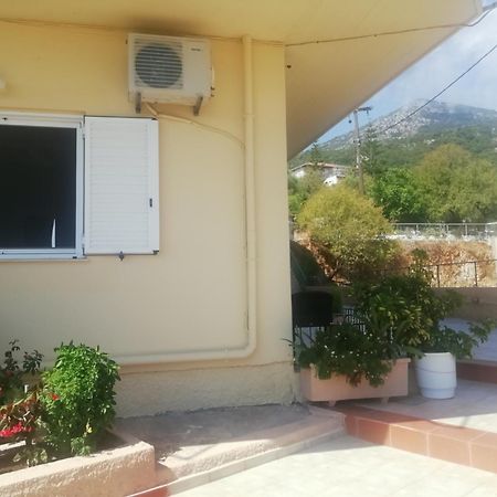 Maria'S Apartment Poros  Exterior photo